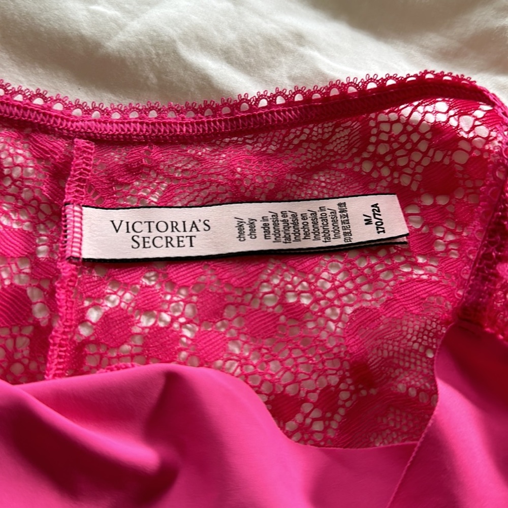 Victoria’s Secret laced panty - Picture 3 of 3